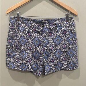 Level 99 Mosaic Print Mid-Rise Linen Stretch Shorts